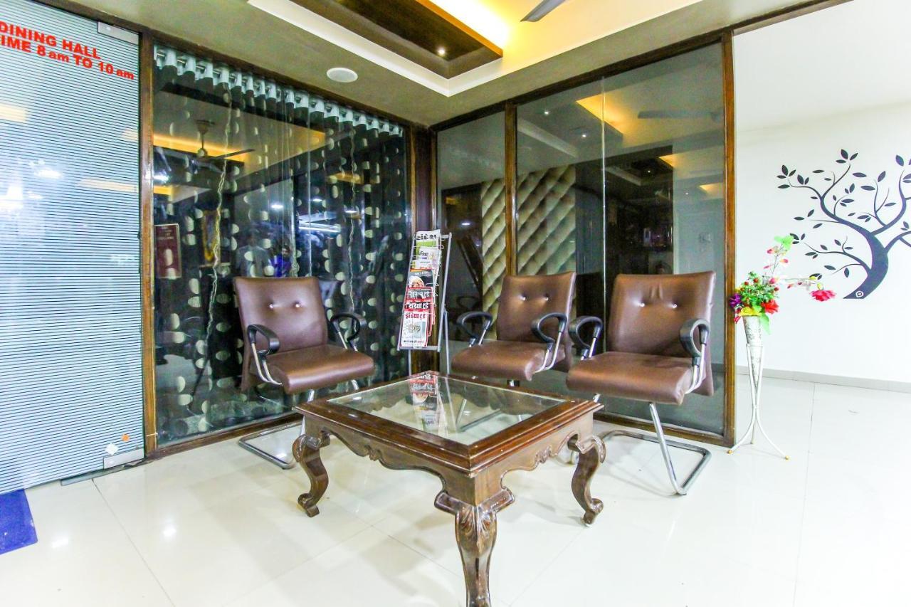 Hotel Seven Ahmedabad Buitenkant foto
